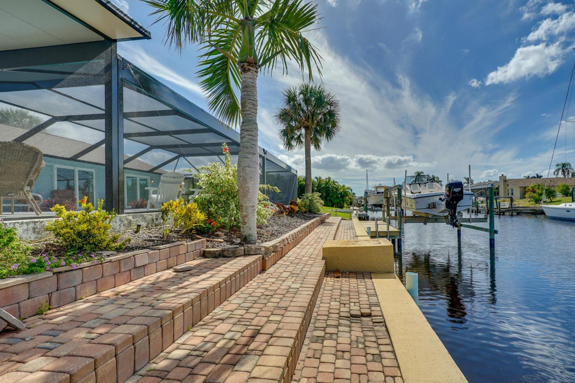 Beachy Cape Coral Home - Swim, Fish, Boat! 外观 照片